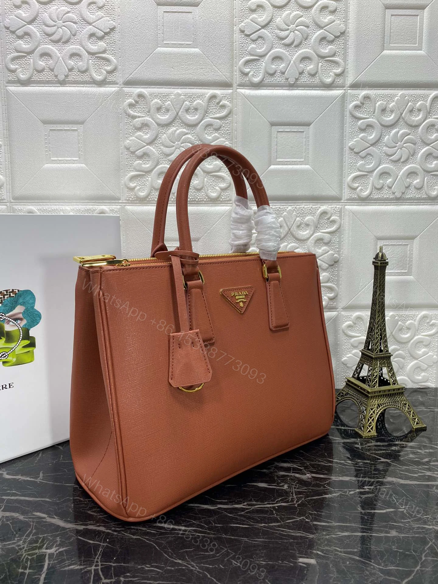 View 3 of PRA GALLERIA 32 BAG IN BRONZE ORANGE SAFFIANO LEATHER