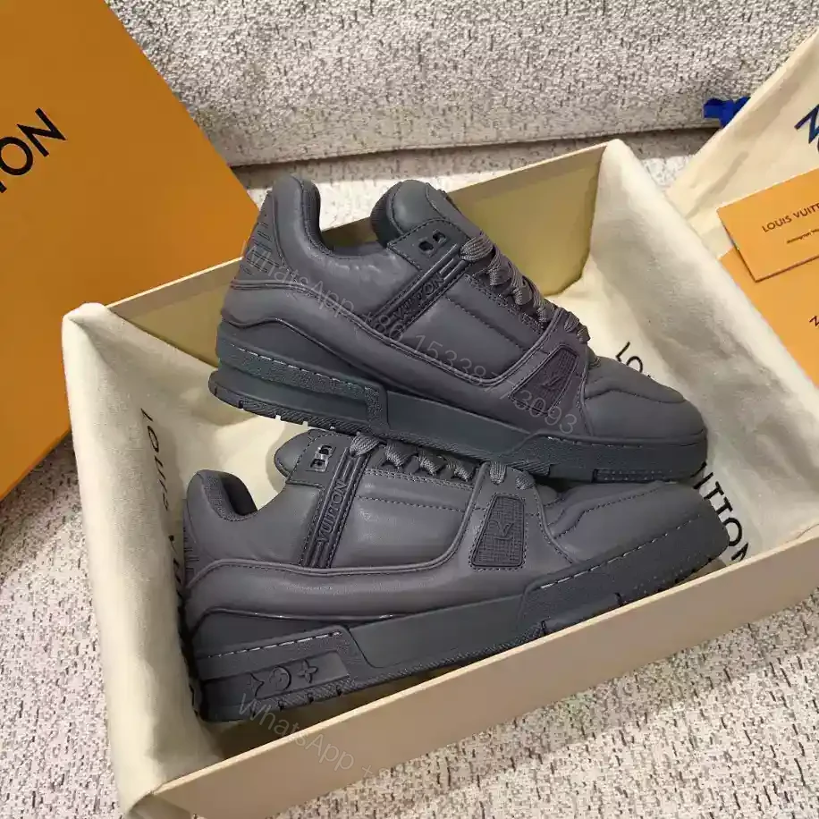 View 3 of LV TRAINER SNEAKER – LSVT425