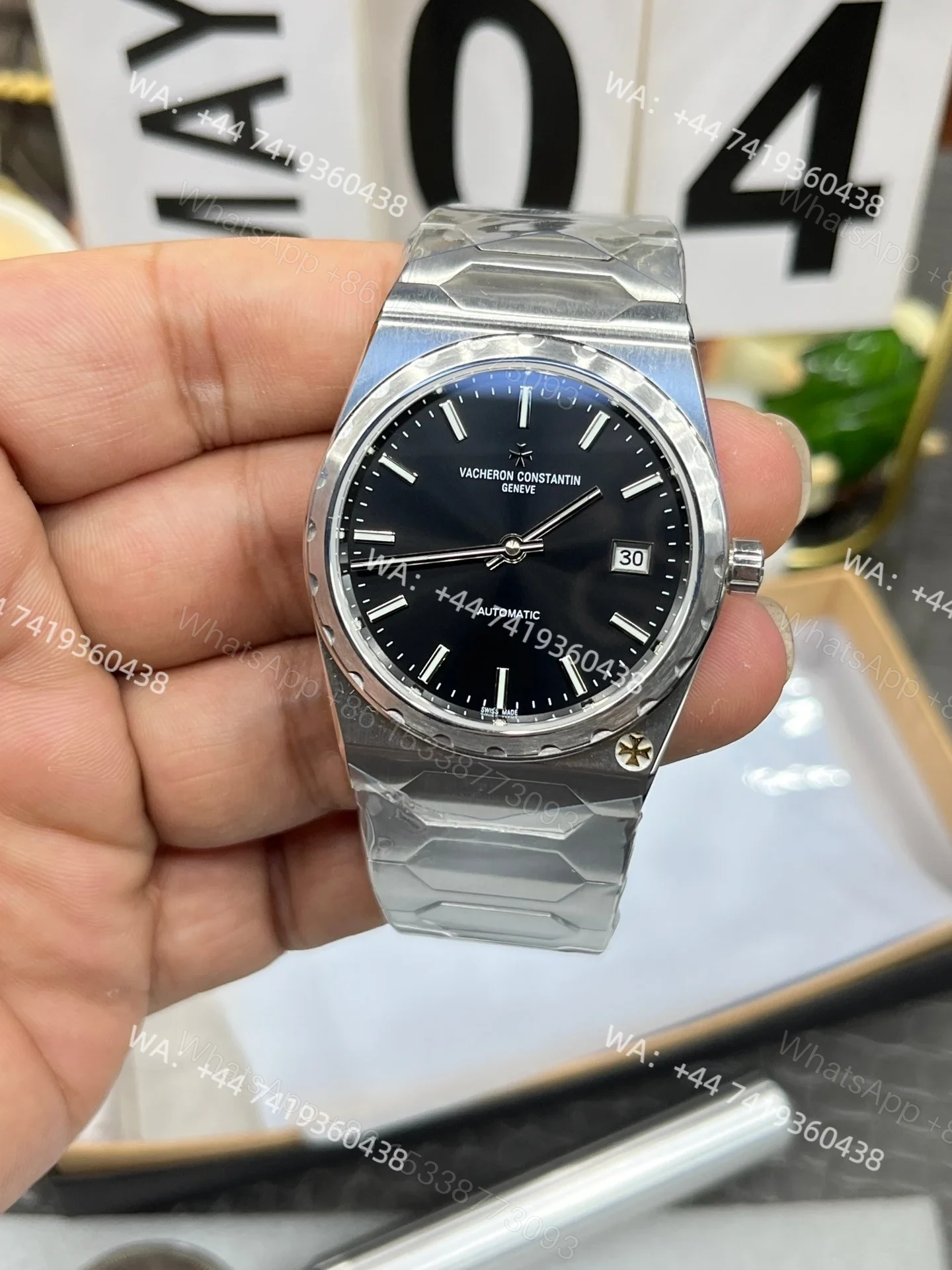 View 3 of Super Clone Vacheron Constantin Historiques 222 4200H/222G-B956 – 37mm Black Dial Steel Watch