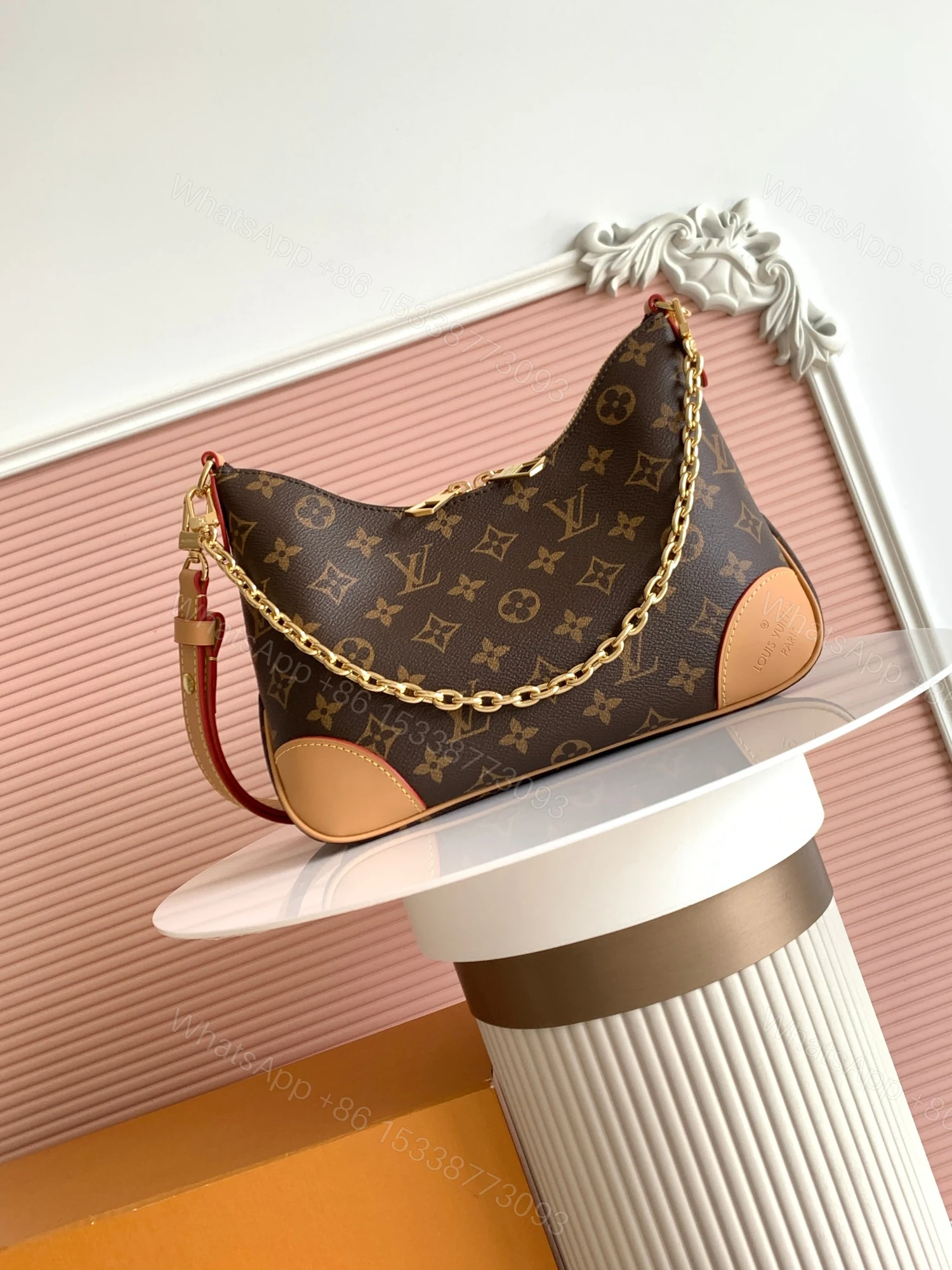 LV 一比一 Monogram 鏈條肩背包 優雅百搭款 — view 1