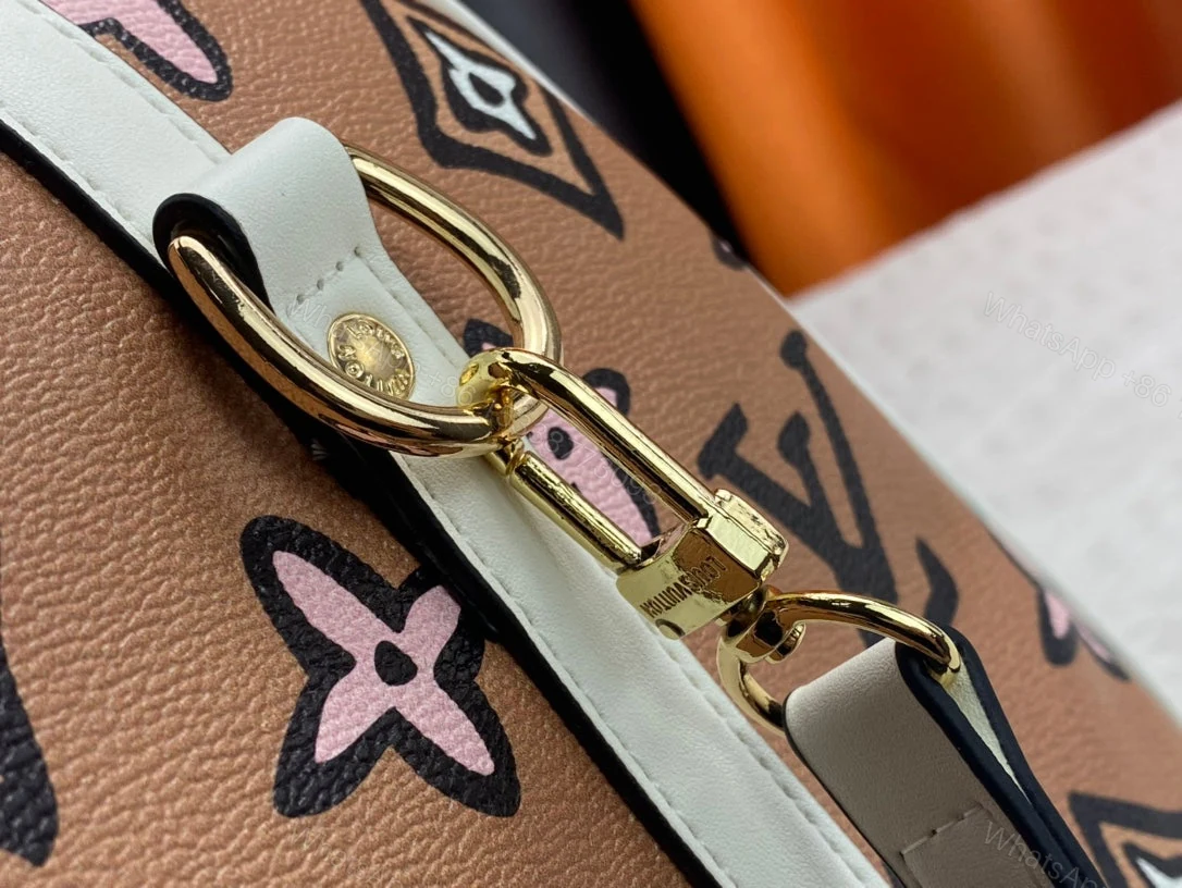 View 5 of New Arrival Bag LUV 786