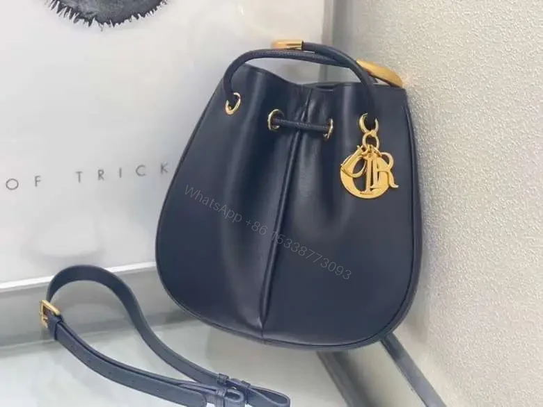 DIOR — view 1