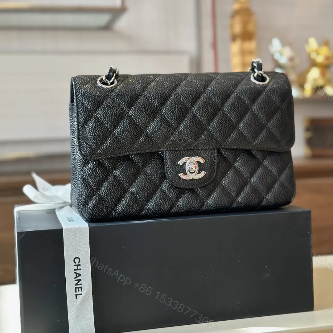 Chanel Classic 11 Handbags Woman’s Black Leather Lock Silver 23cm — view 1