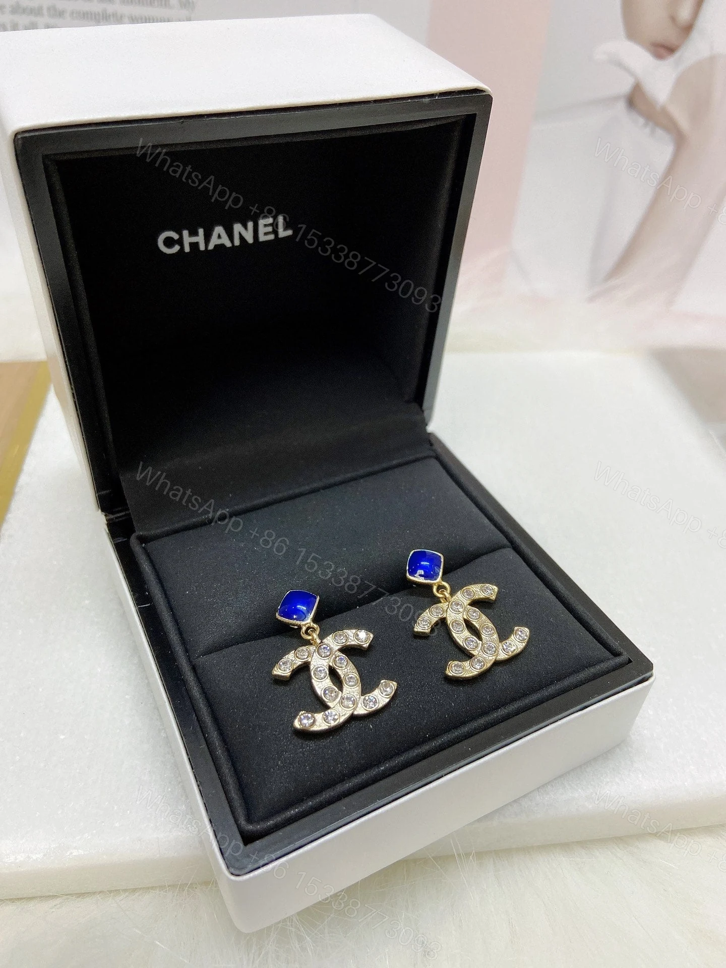 EN – Lux Earring Chanel 010 — view 1