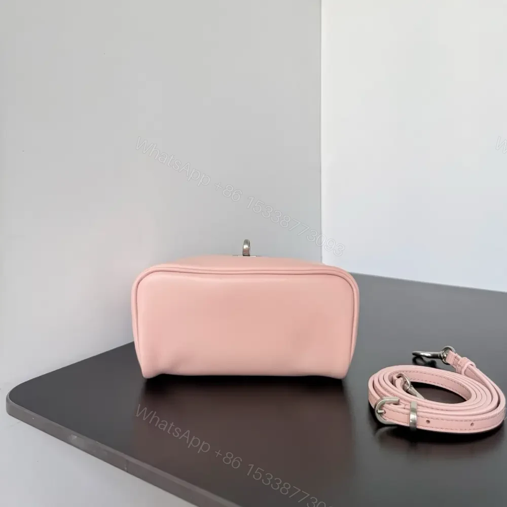 View 3 of 高仿Balenciaga*Rodeo系列U5831小牛皮盒子包粉色銀扣免檢版