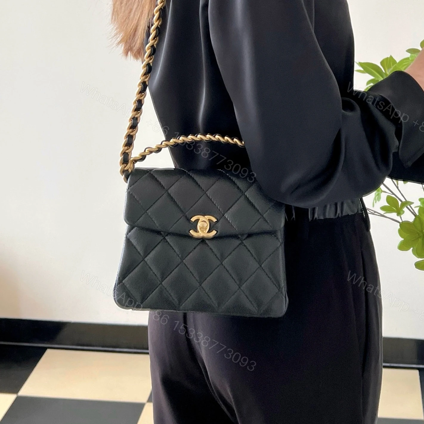 View 20 of 高仿Chanel*24S系列AS4472黑色球紋牛皮單肩包免檢版