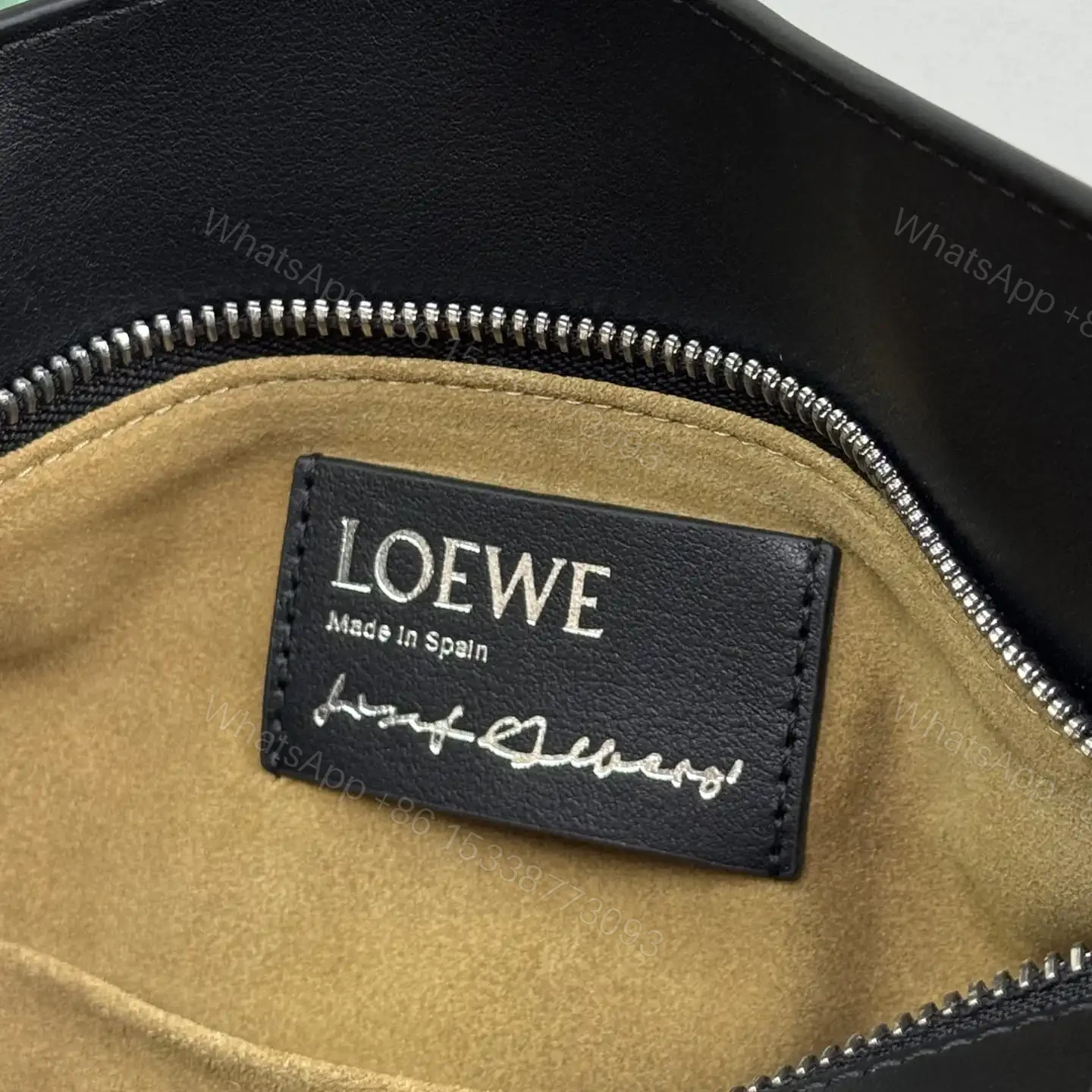 View 13 of 高仿Loewe*Puzzle系列0146幾何拼接手袋黑白色小號免檢版