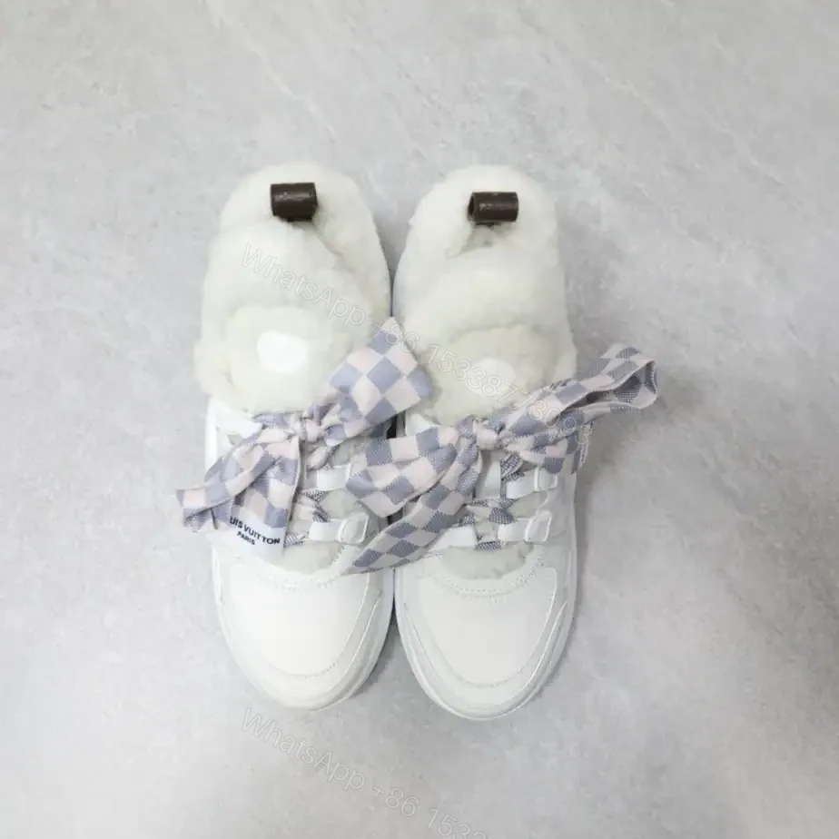 View 2 of LV ARCHLIGHT SNEAKER – LSVM020