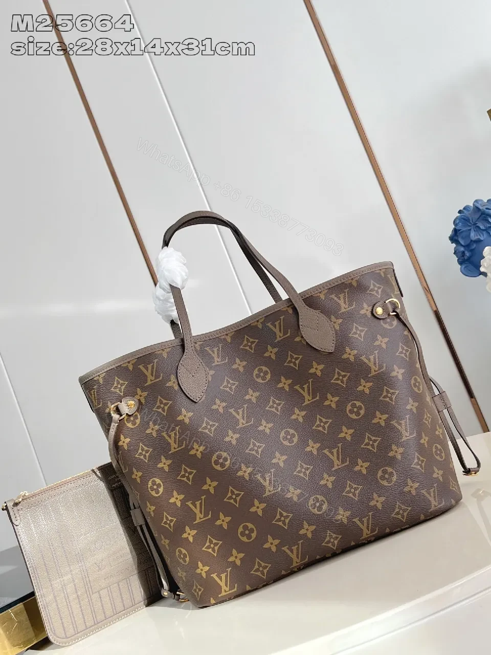 Lux Monogram Tote: Premium Leather-Trim, Everyday Elegance — view 1