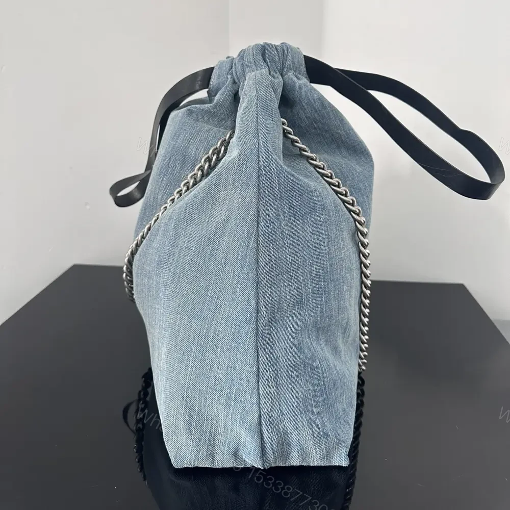 View 3 of 高仿Balenciaga2023年新款Crushtote牛仔布垃圾袋大號