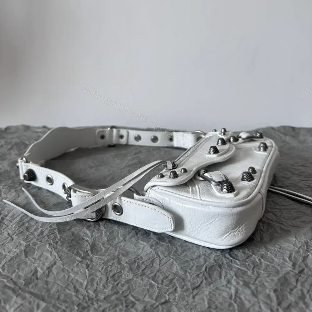 View 5 of 高仿Balenciaga*LeCagole2024新款法棍包白色XS