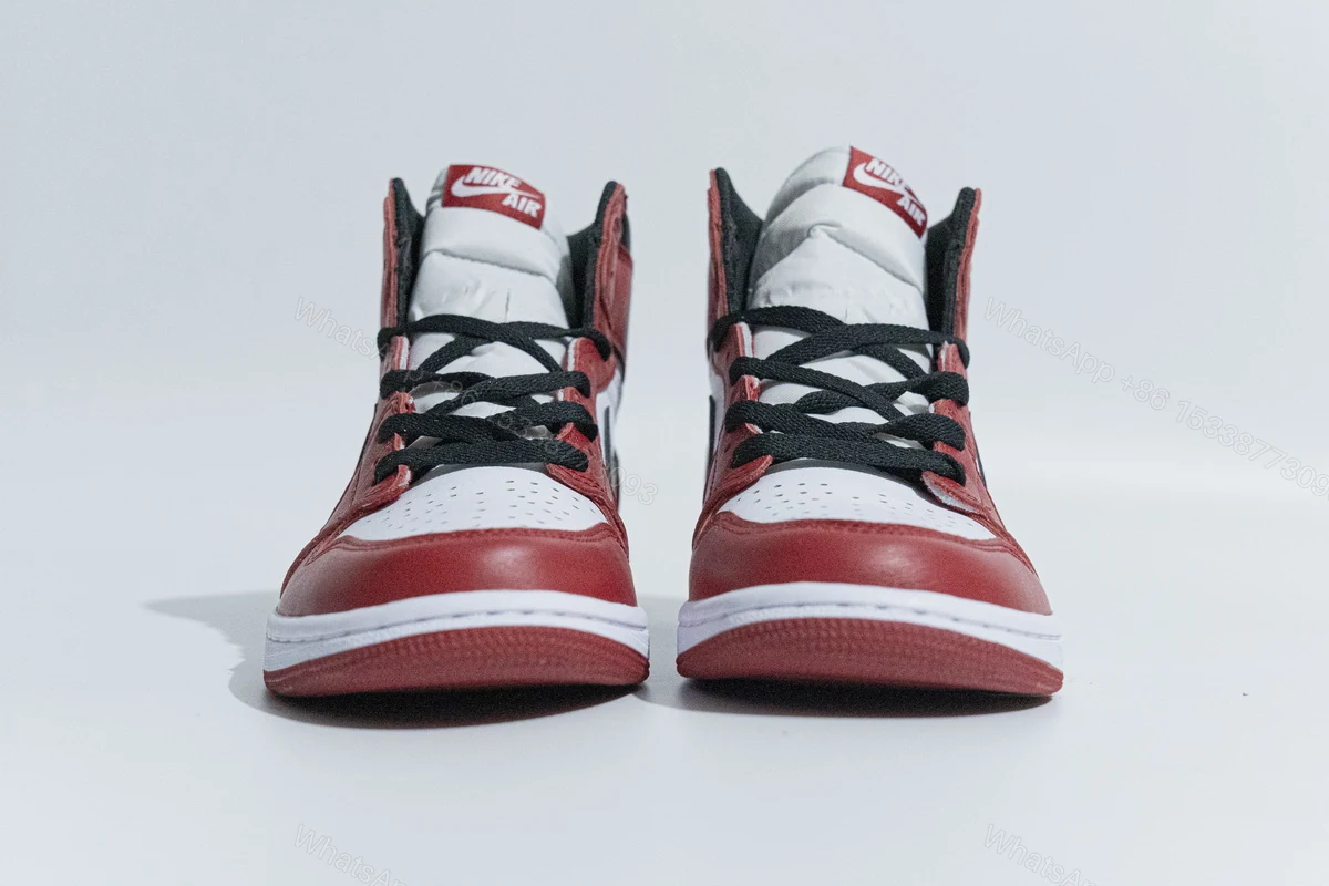 View 3 of Air Jordan 1 Retro High Chicago (2015) 555088-101