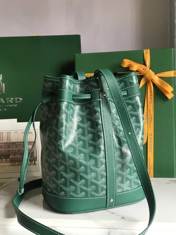 Emerald Goyardine Bucket Bag: Luxury Daily Carry — view 1