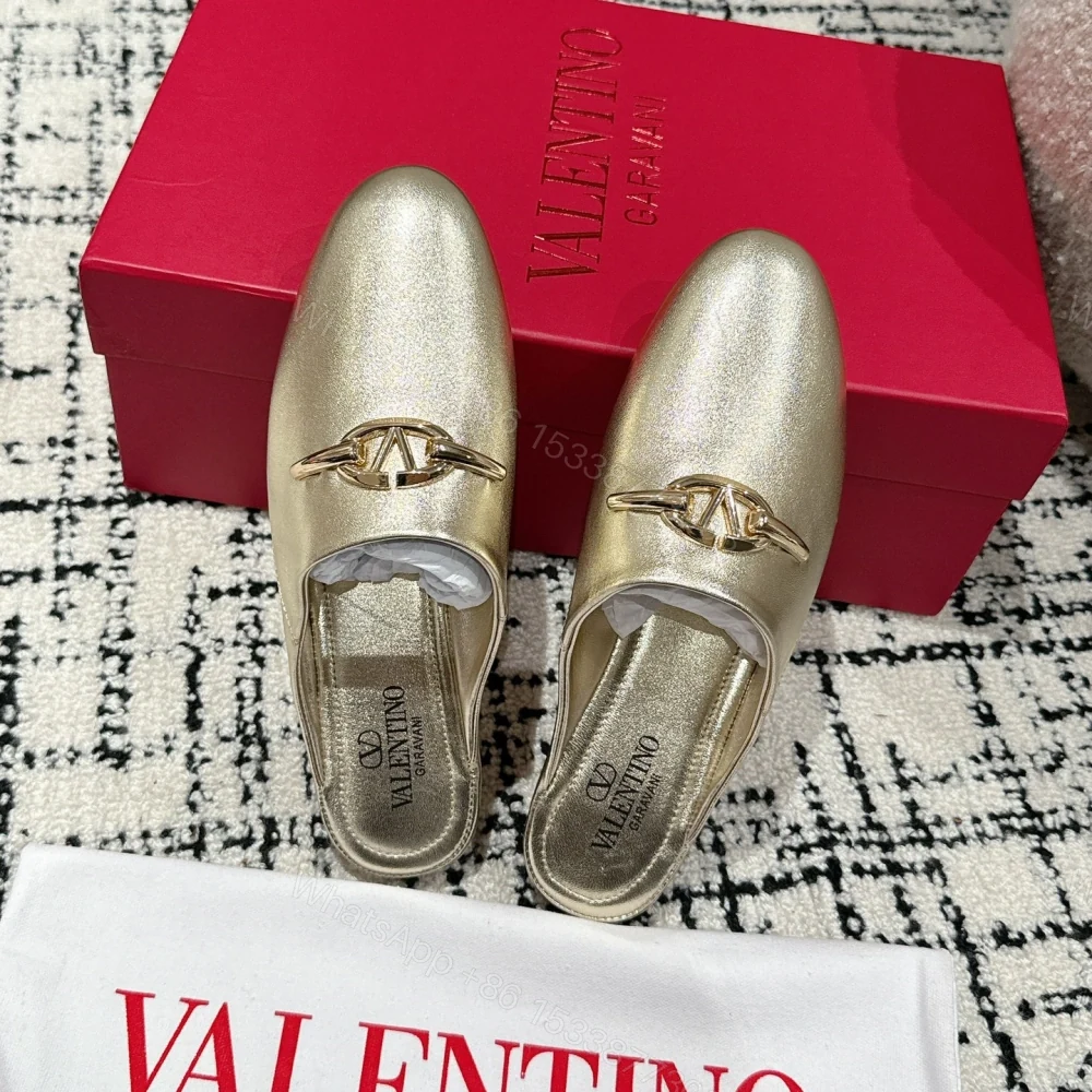 View 4 of 高仿Valentino*4W2S0IW簡約包頭拖鞋漆皮金色免檢版