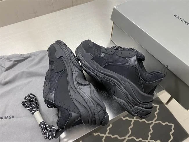 View 9 of BALENCIAGA TRIPLE S SNEAKER – BB174