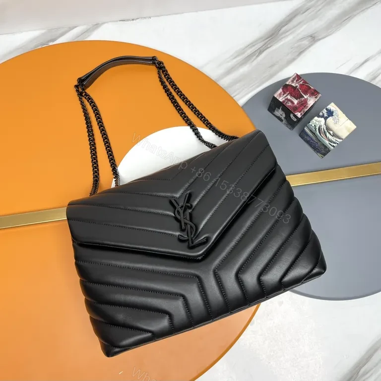 Luxurya Edge Chevron Chain- Strap Shoulder Bag — view 1