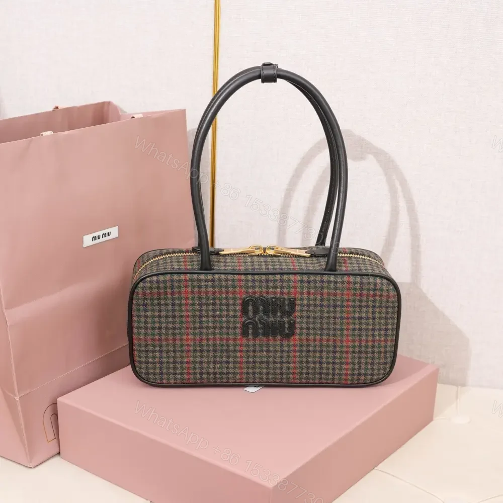 View 8 of 高仿miumiu*Beau系列5BB173織物千鳥格手提包免檢版