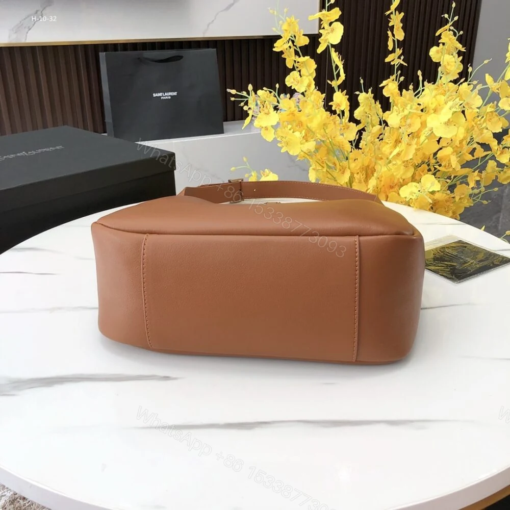 View 5 of Louis Vuitton Le 5 À 7 Supple Large In Grained Brown 31Cm 713938AAAUQ2536
