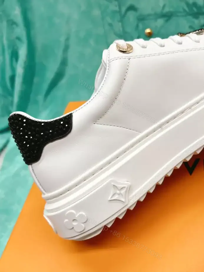 View 4 of LV TIME OUT SNEAKER – LSVM040