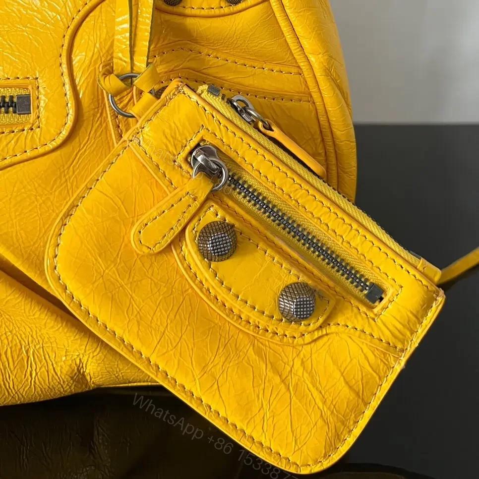 View 11 of 高仿Balenciaga*LeCagole系列餃子包黃色S