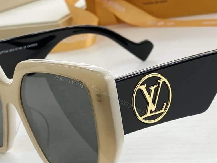 View 2 of LV SUNGLASSES – GLVT11