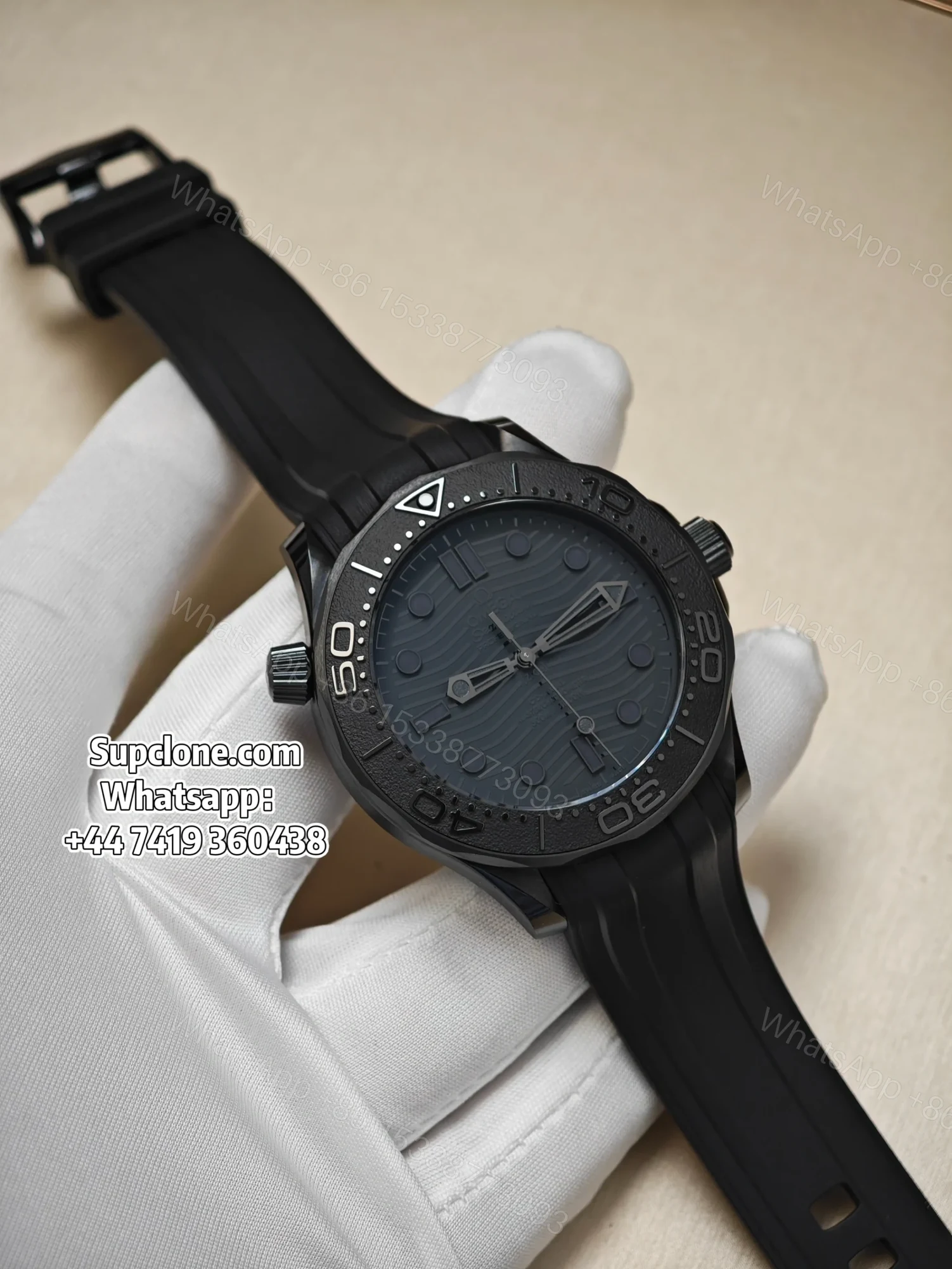 Omega Super Clone Seamaster Diver 300M 43.5MM 210.92.44.20.01.003 — view 1
