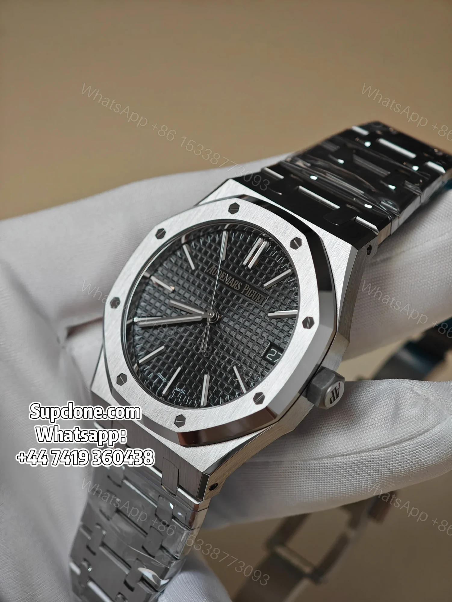 View 2 of Audemars Piguet Super Clone 1:1 Royal Oak 15510 Green Dial 41MM