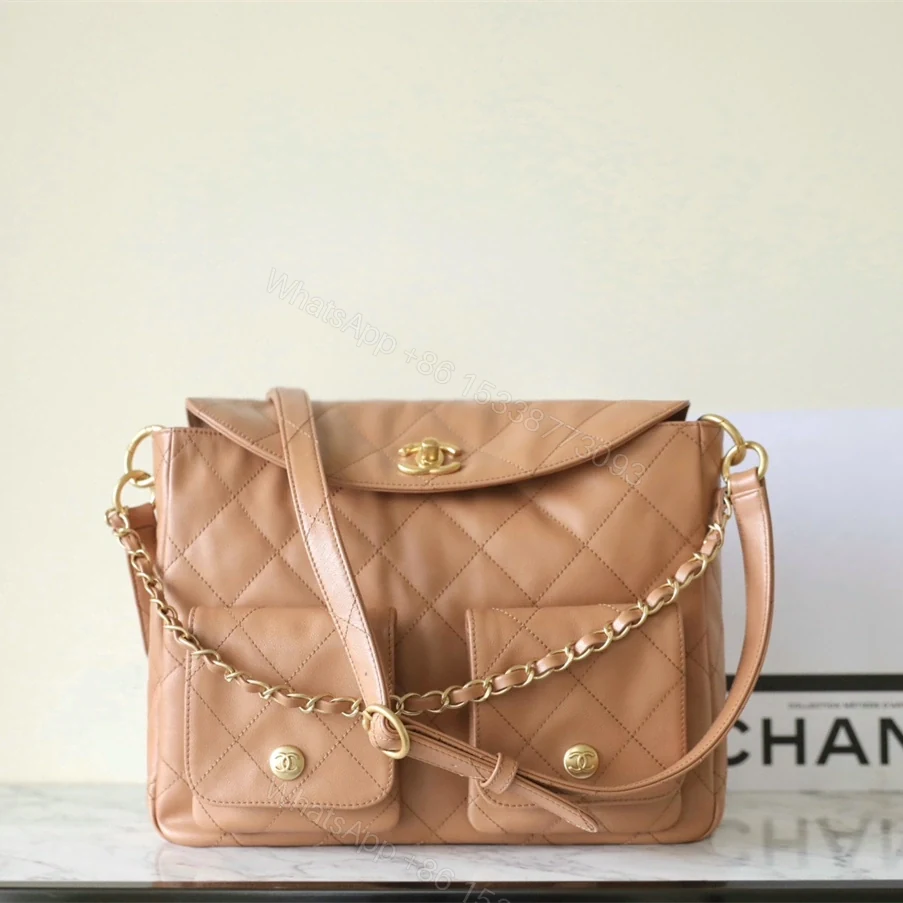 高仿Chanel*24P系列AS4668夾層郵差包棕金色中號免檢版 — view 1