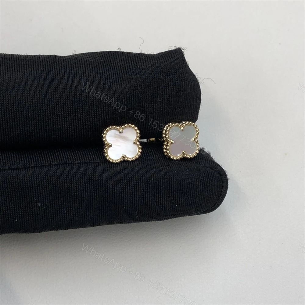 View 3 of VCA Sweet Alhambra Earstuds Mother Of Pearl VCARA44800