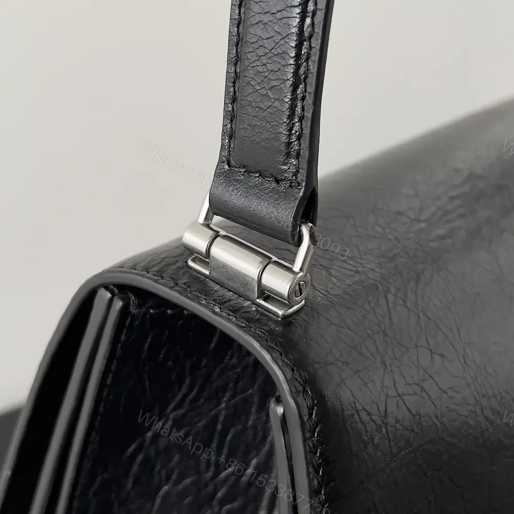 View 4 of 高仿Balenciaga秋季新款Crush單肩包
