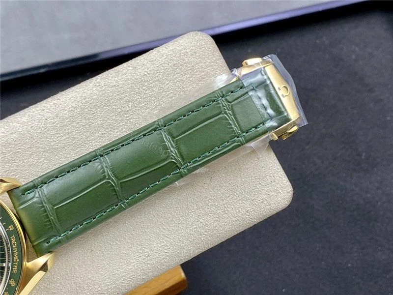 View 10 of Replica Omega Speedmaster Moonwatch Green Dial