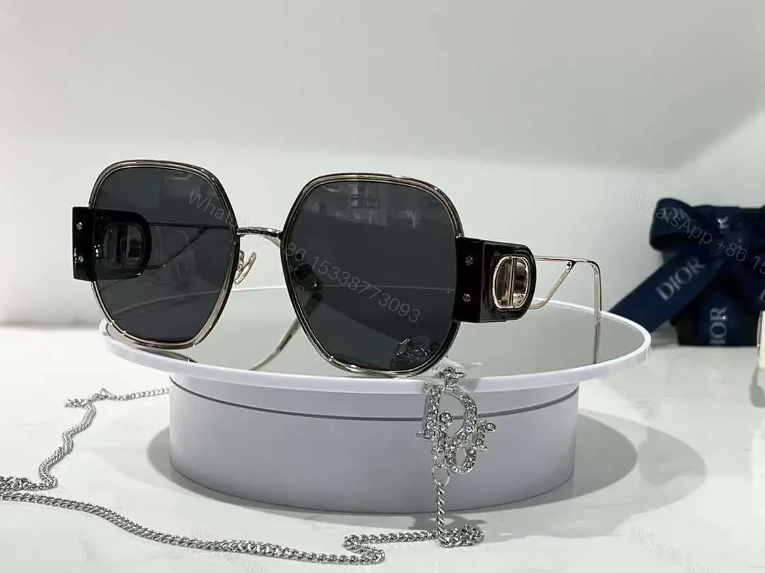 DIOR — view 1