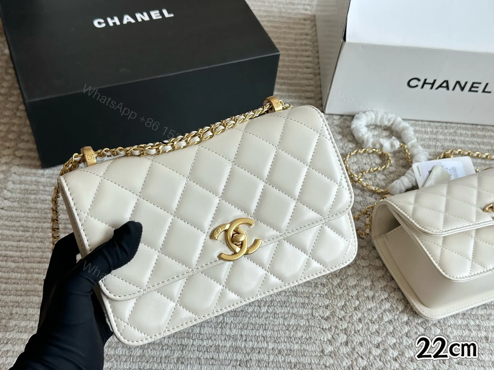 CHANEL高仿經典口蓋包22cm 女士米白鏈條包優雅百搭復古奢華款 — view 1