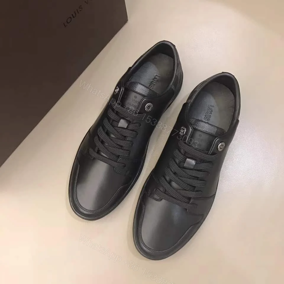 View 4 of LOUIS VUITTON LINE-UP SNEAKER – LV61