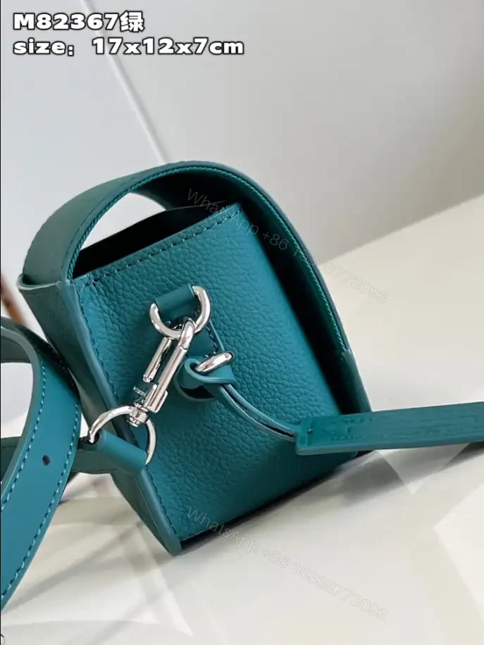 View 3 of LOUIS VUITTON FASTLINE WEARABLE WALLET – RRG070