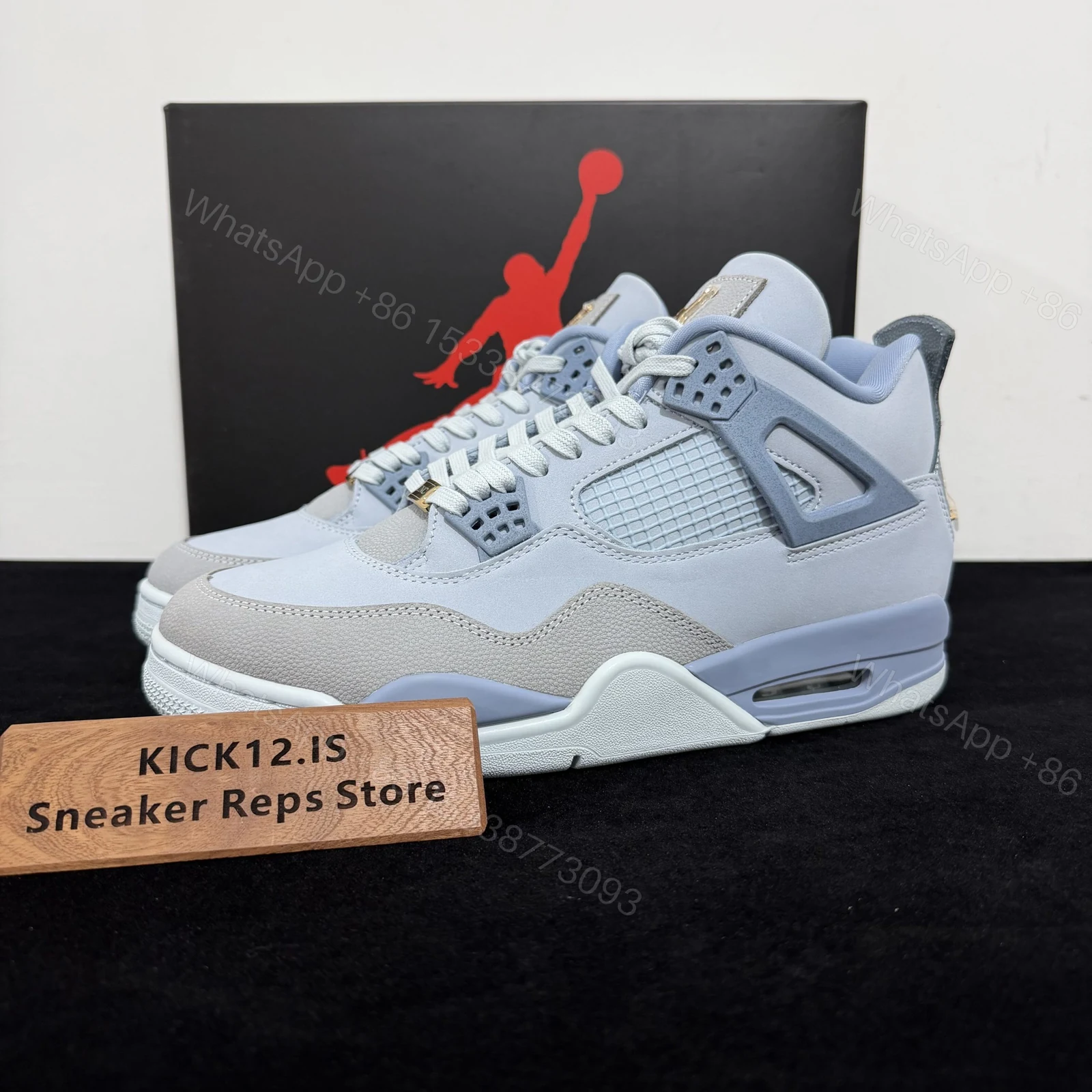 Air Jordan 4 UNC Tar Heels PE Player Exclusive Reps — view 1
