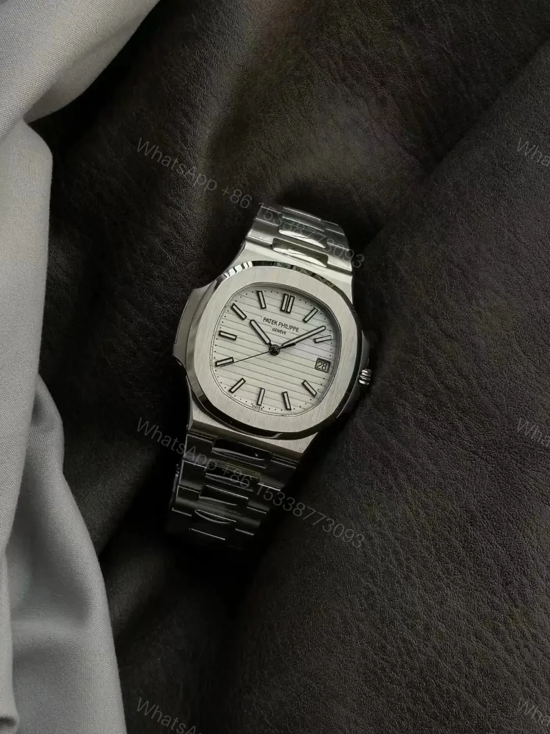 View 4 of Replica Patek Philippe Nautilus 5711 White Dial