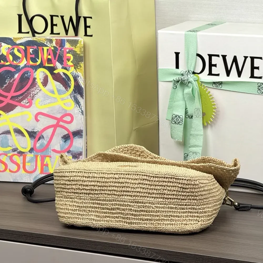 View 4 of 高仿Loewe*Ola系列2123酒椰纖維單肩包中號自然色免檢版