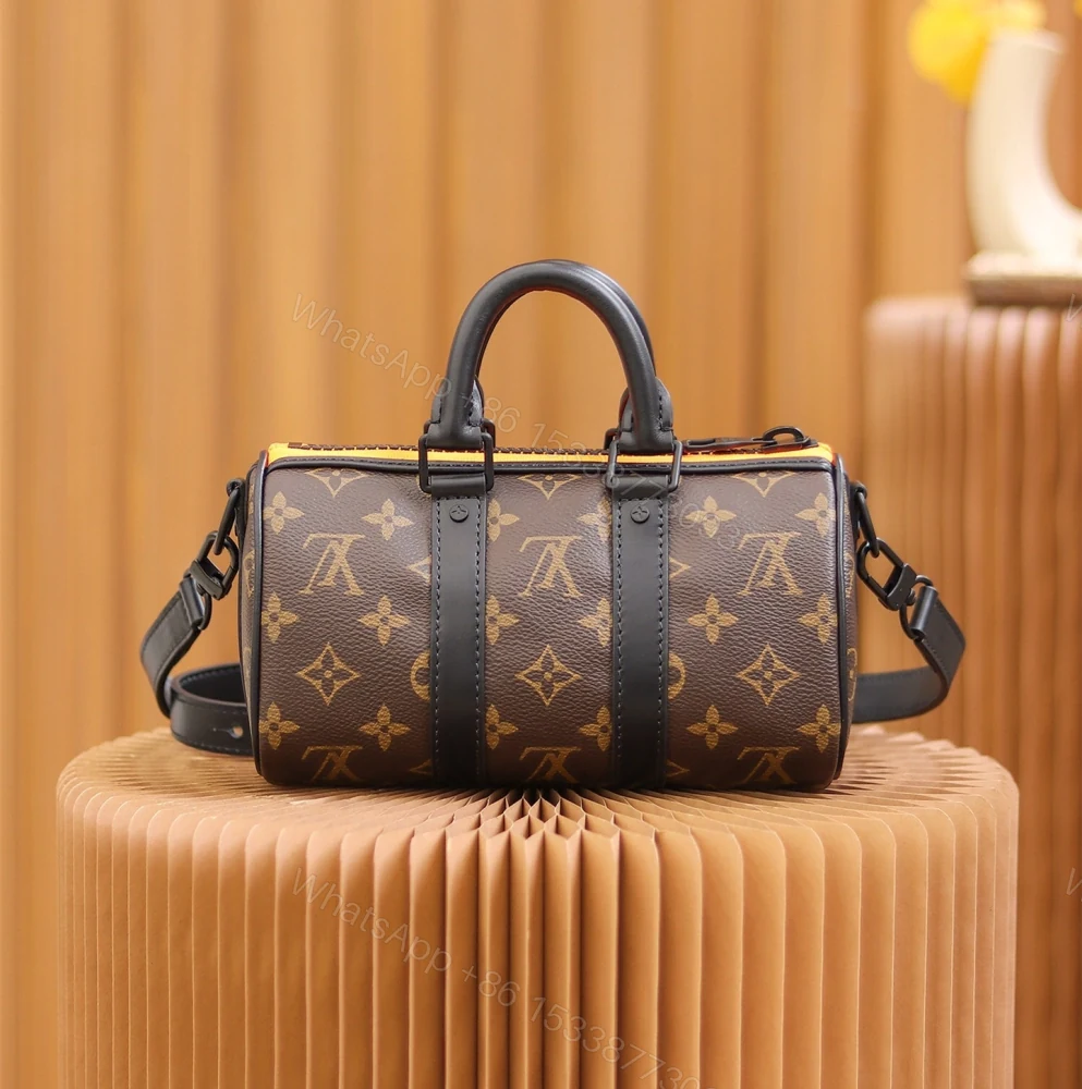View 4 of 高仿原單LV走秀款Nano稻草人系列單肩包免檢版