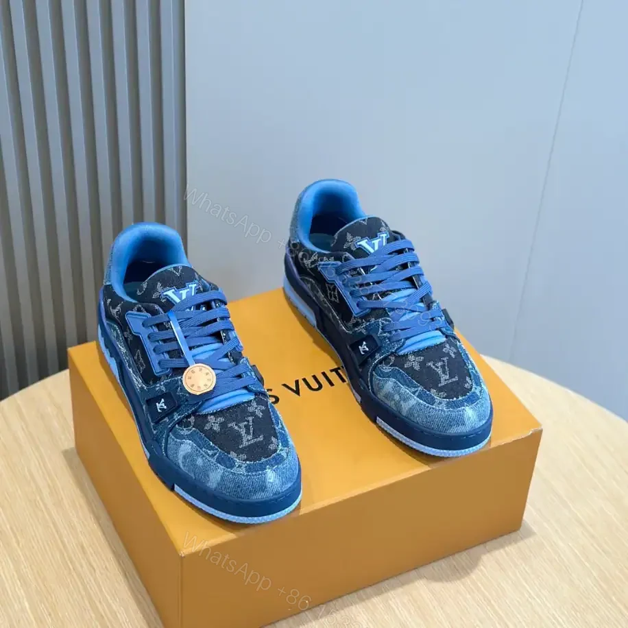 View 2 of LV TRAINER SNEAKER – LSVT406
