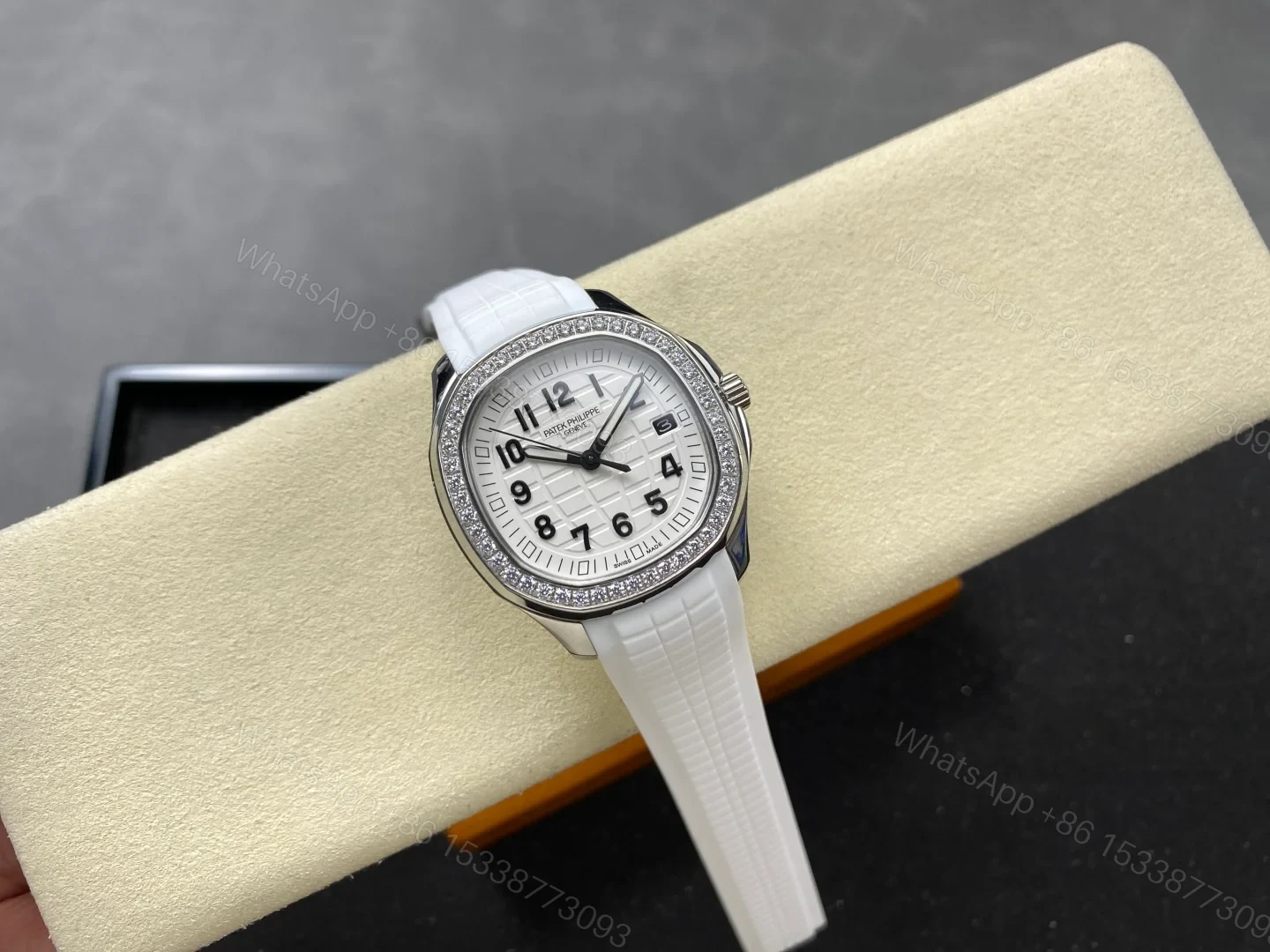 View 4 of Patek Philippe Aquanaut 5067 Stainless Steel White 5067A-024