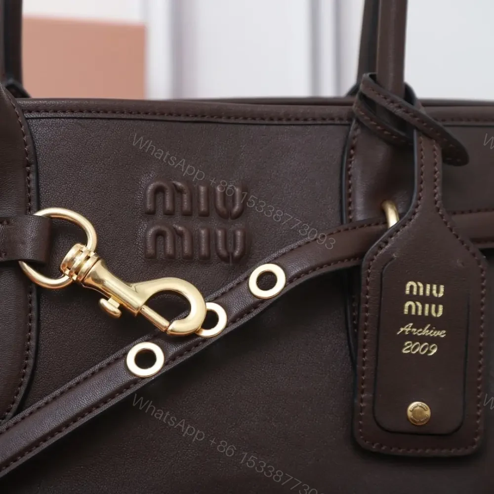 View 7 of 高仿miumiu*Aventure系列5BG310小羊皮Tote手袋石楠木色免檢版