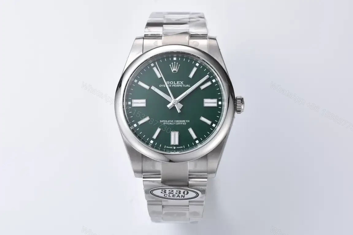 Rolex Oyster Perpetual 41 Green Dial Clean Factory 124300-0005 — view 1