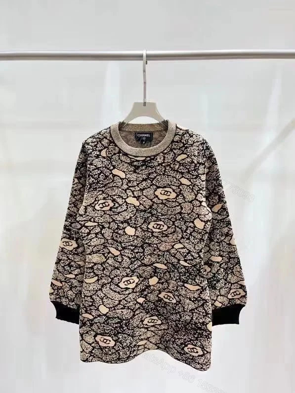 CHANEL — view 1
