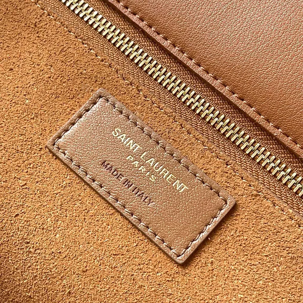 View 6 of SAINT LAURENT Le 5 A 7