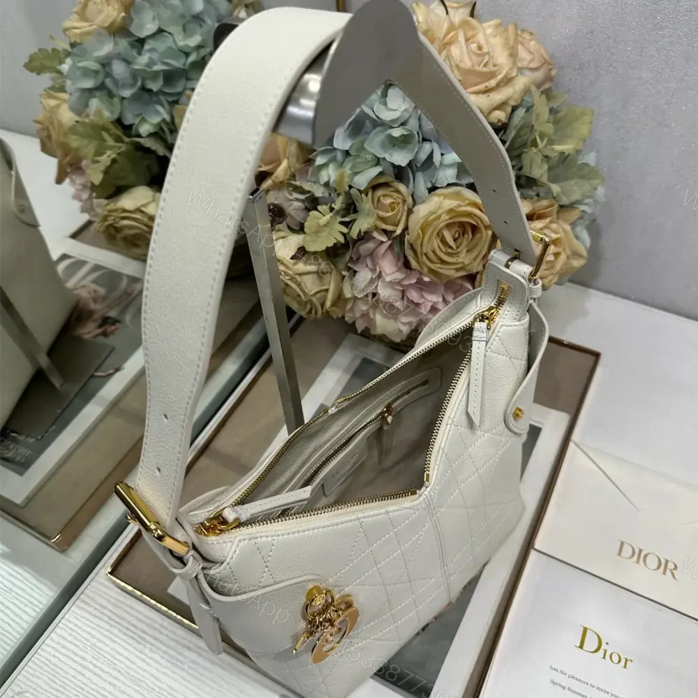 View 7 of 高仿Dior*Voyage系列M284M030小牛皮單肩包小號白色免檢版
