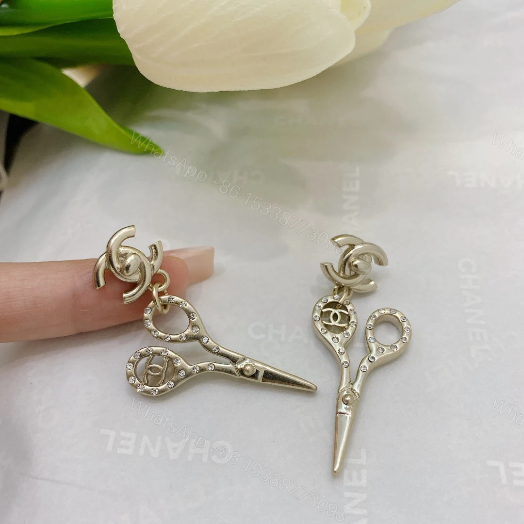 View 5 of EN – Lux Earring Chanel 005