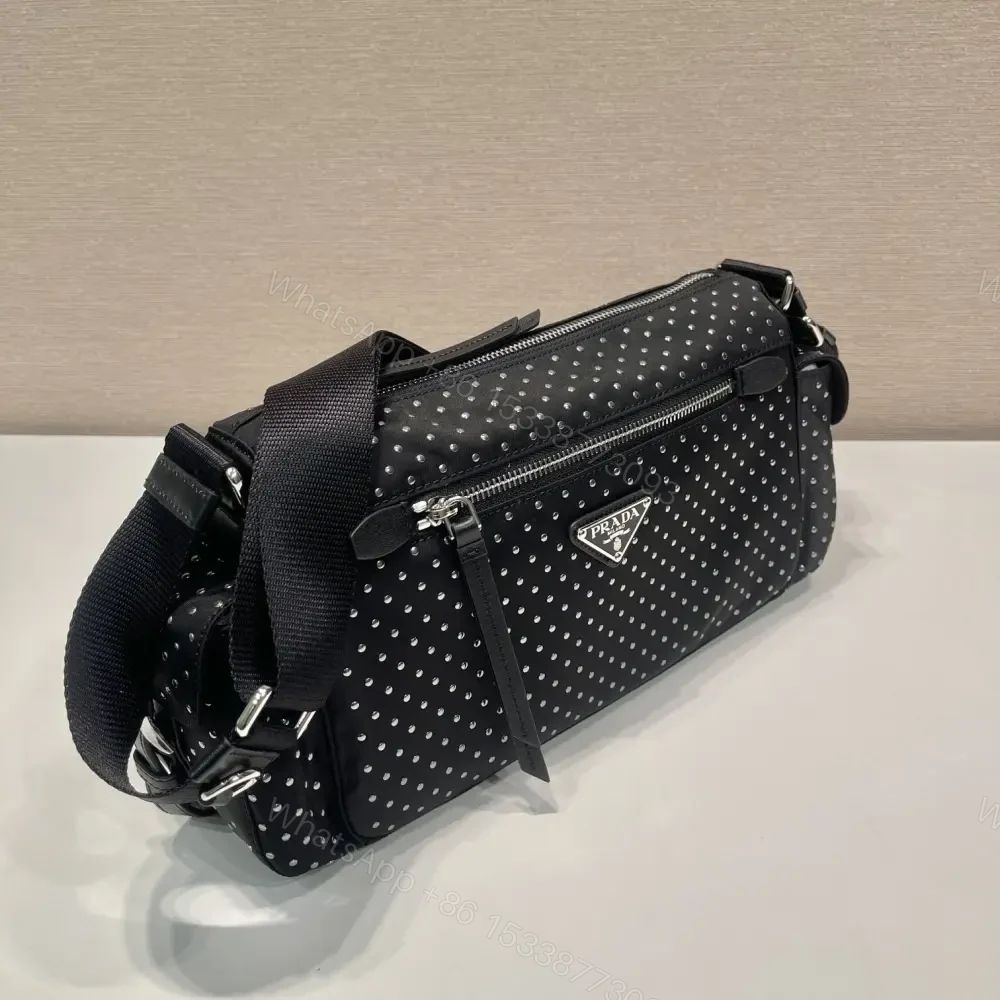 View 5 of 高仿Prada*RE-Nylon系列1BC236鉚釘斜挎包黑色免檢版