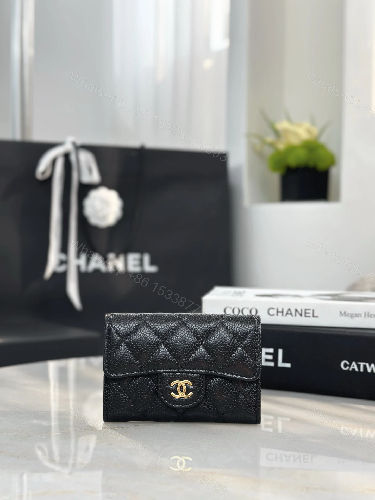 Chanel 復刻 黑色菱格三折短夾 CC金扣小香卡包皮夾 — view 1