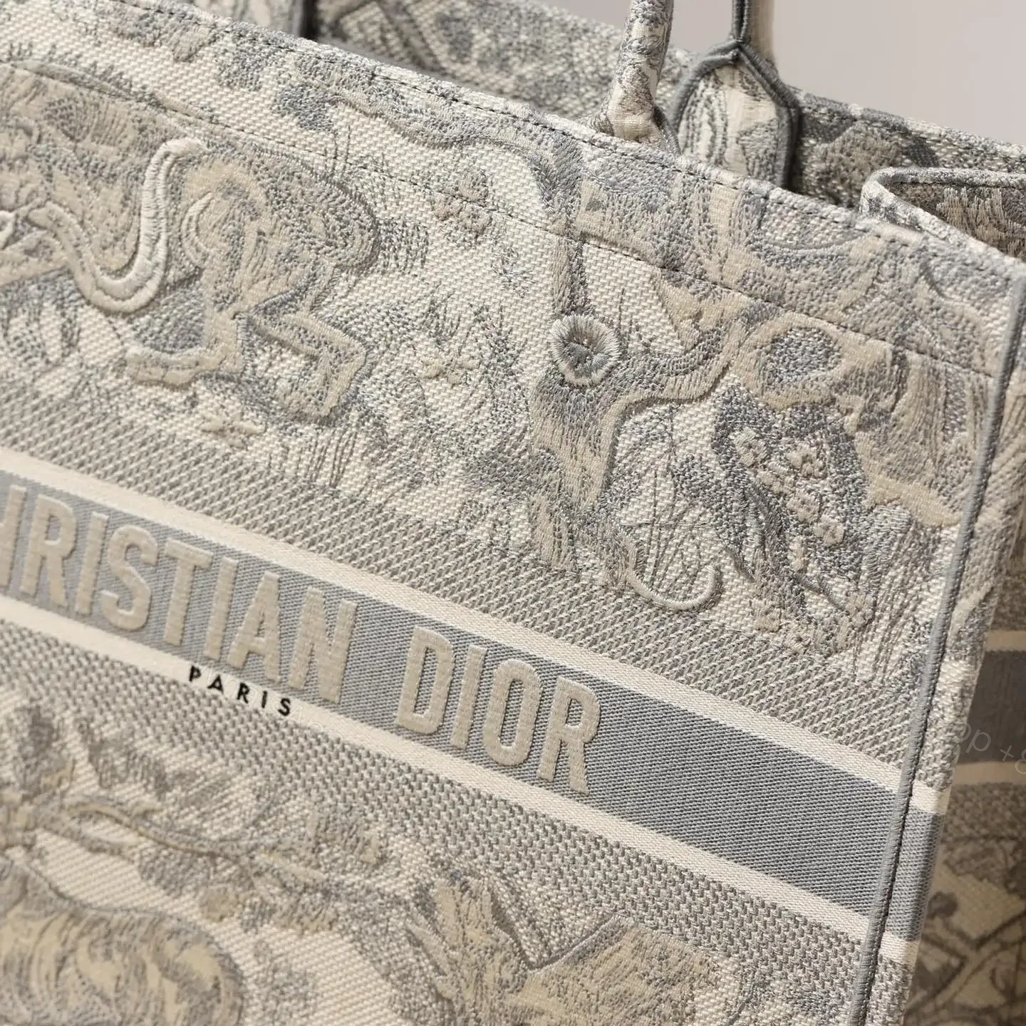 View 12 of 高仿Dior*BookTote系列茹伊刺繡灰色L免檢版